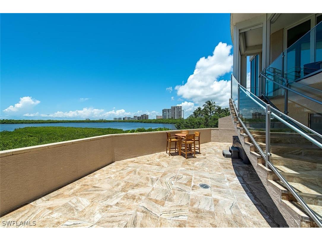 60 Seagate Drive #305 Naples FL 34103 226007858 image23