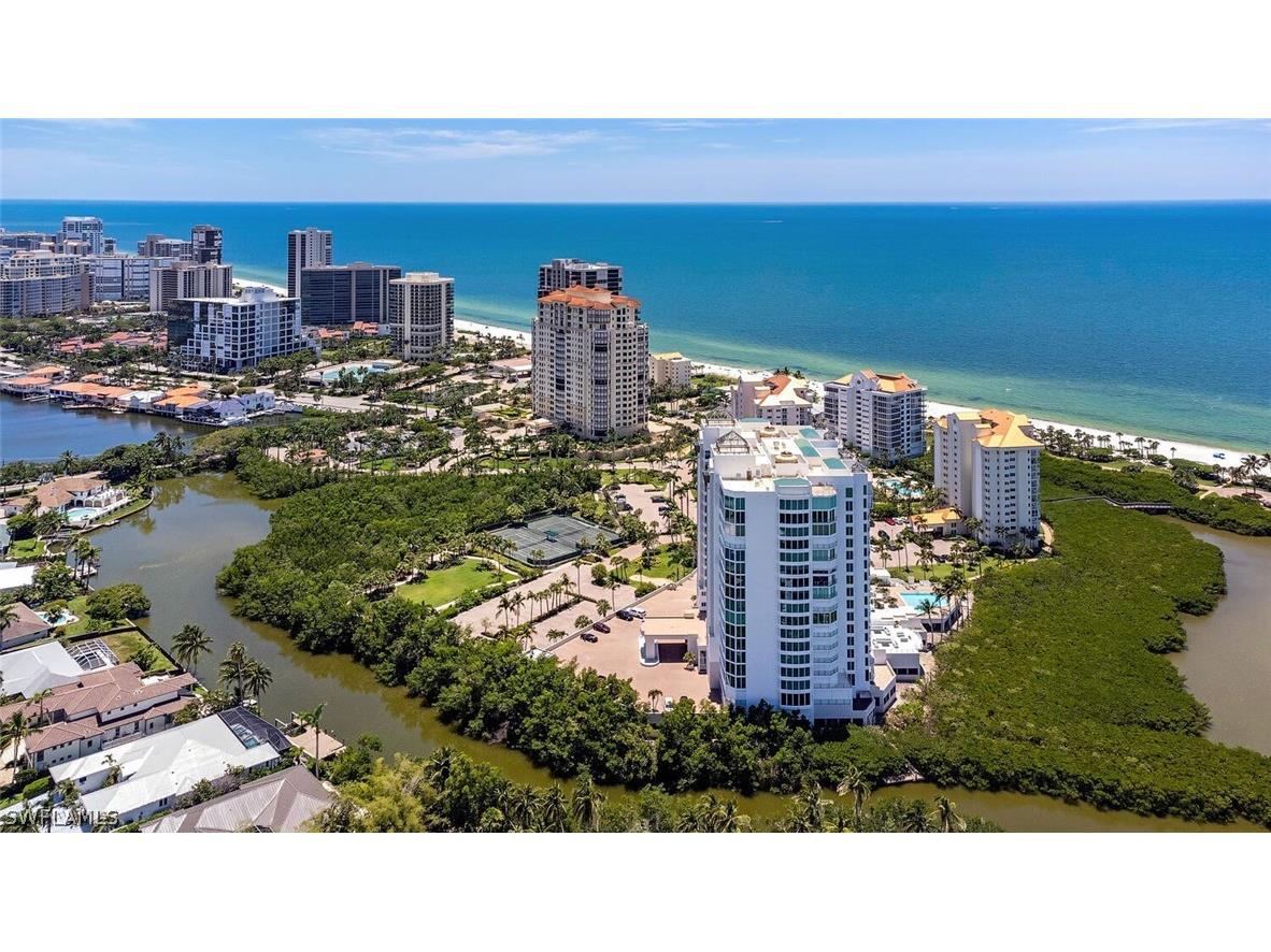 60 Seagate Drive #305 Naples FL 34103 226007858 image27