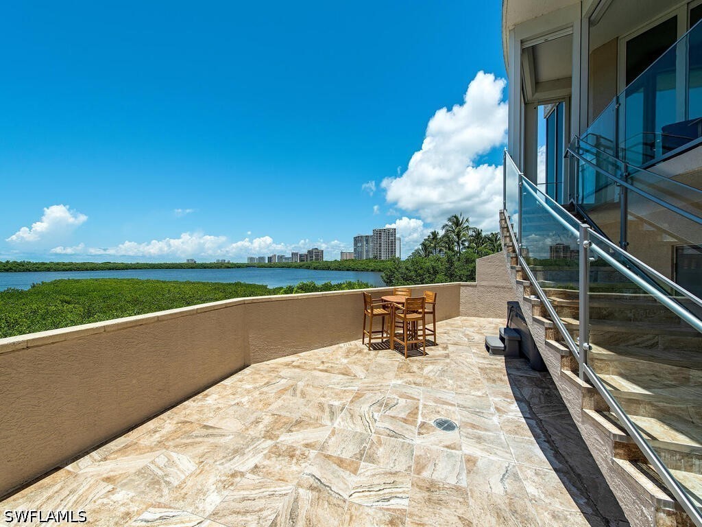 60 Seagate Drive #305 Naples FL 34103 226023498 image23