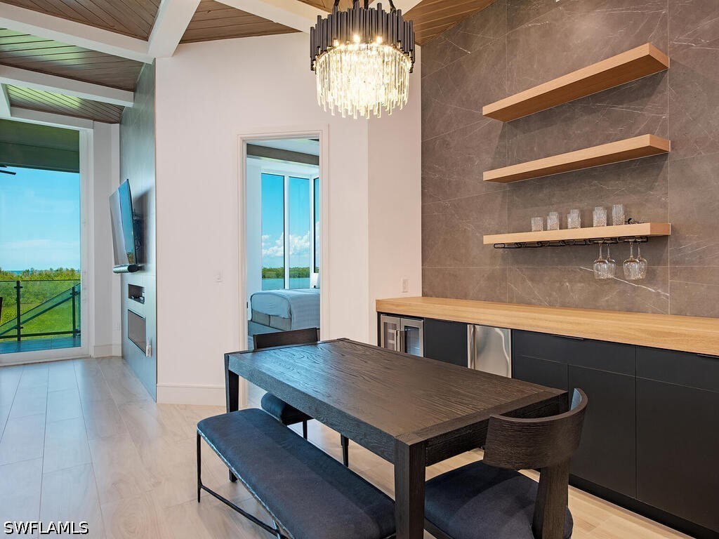 60 Seagate Drive #305 Naples FL 34103 226023498 image4