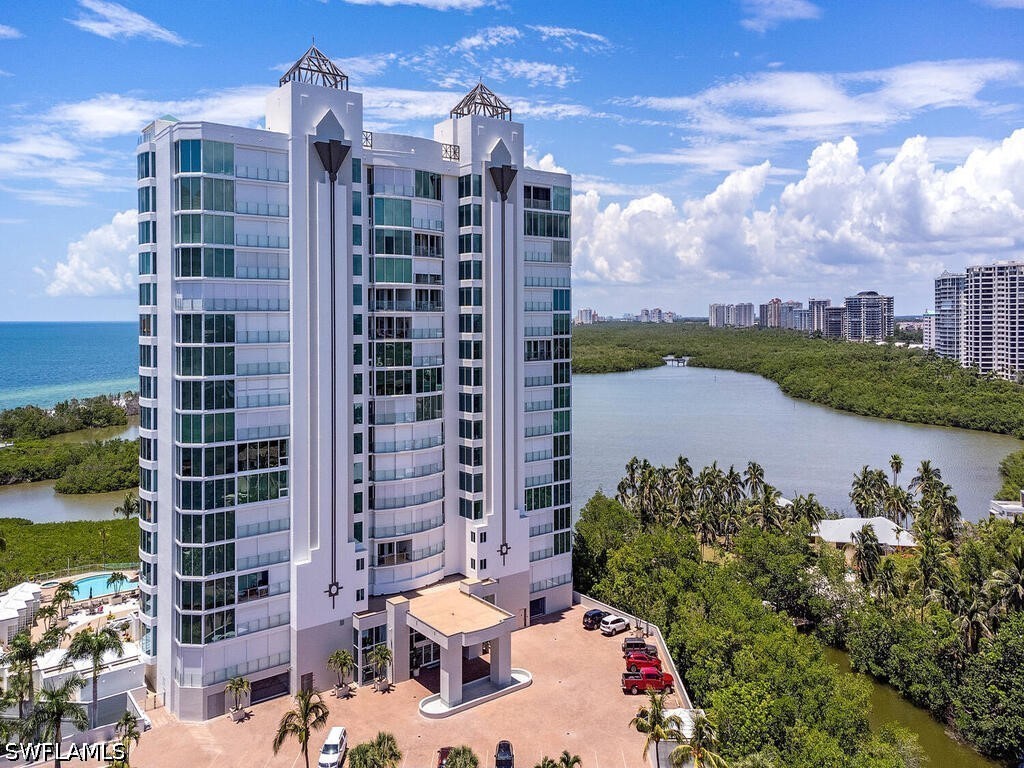 60 Seagate Drive #305 Naples FL 34103 226023503 image27