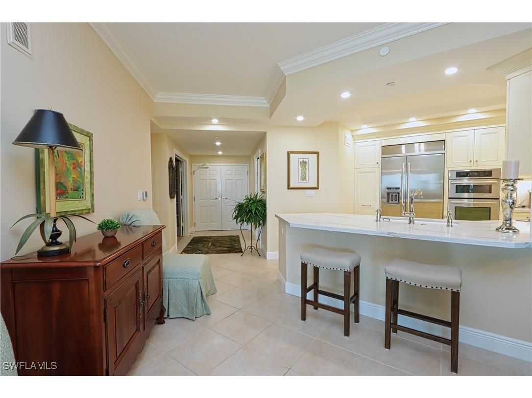 60 Seagate Drive #402 Naples FL 34103 225039284 image10