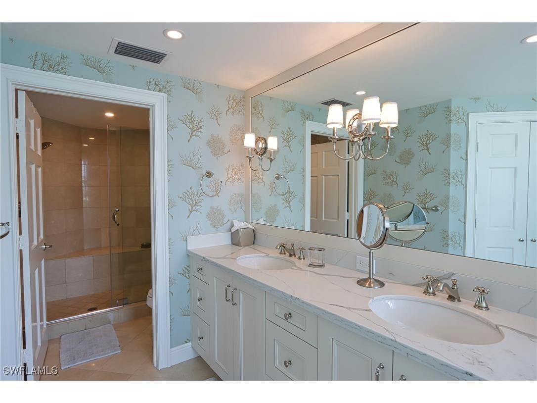 60 Seagate Drive #402 Naples FL 34103 225039284 image15