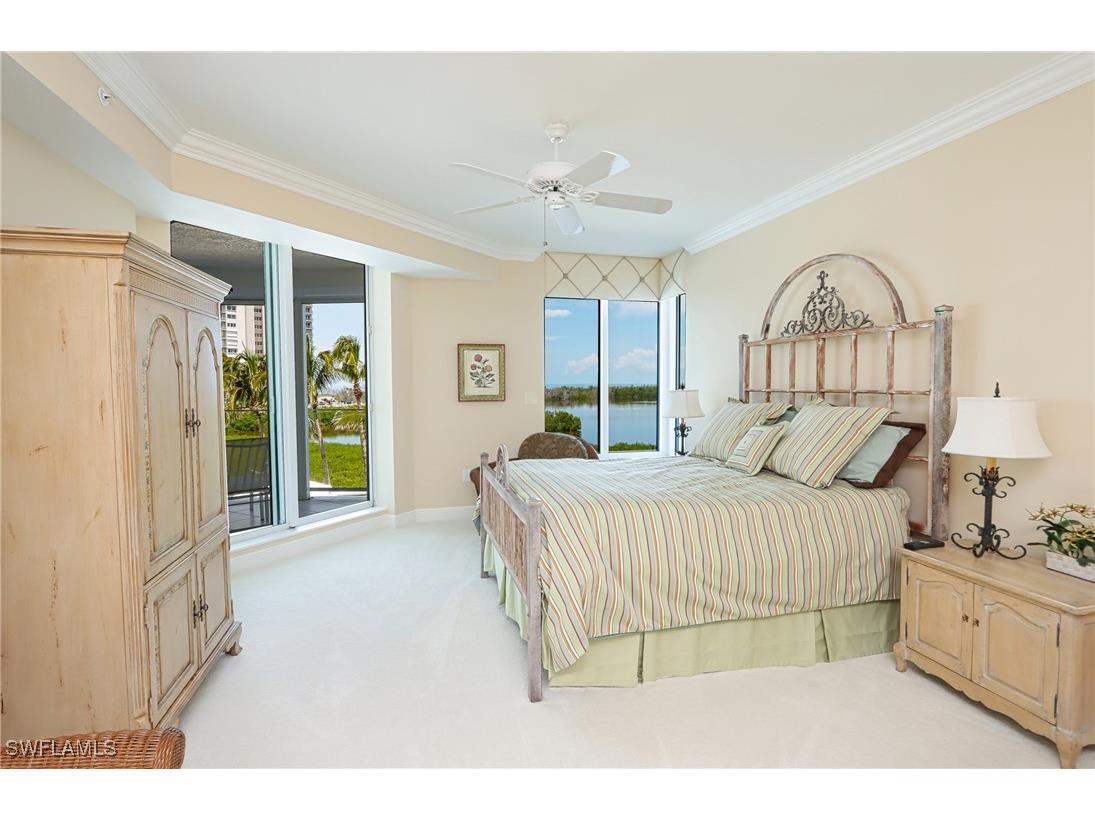 60 Seagate Drive #402 Naples FL 34103 225039284 image17