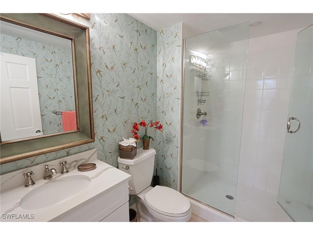 60 Seagate Drive #402 Naples FL 34103 225039284 image22