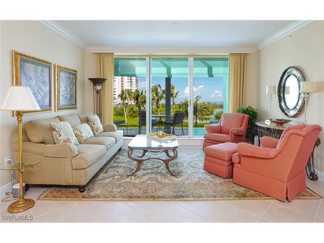 60 Seagate Drive #402 Naples FL 34103 225039284 image4