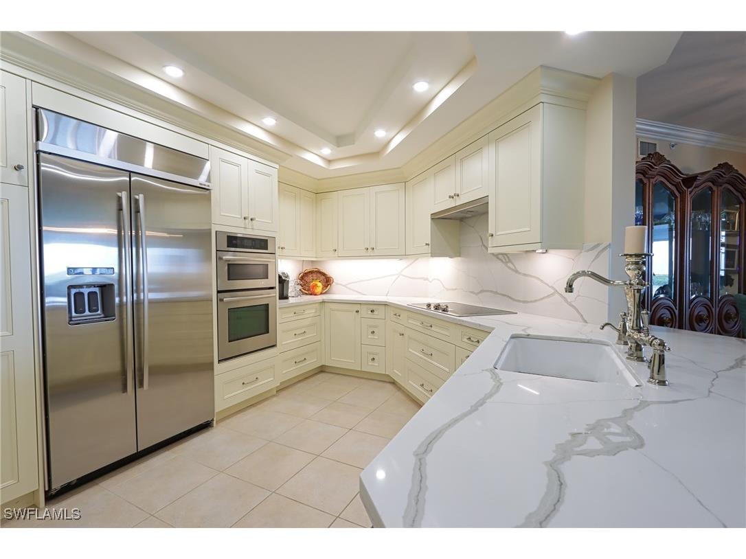 60 Seagate Drive #402 Naples FL 34103 225039284 image8