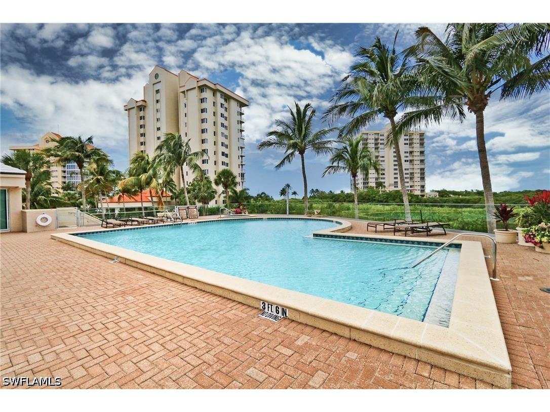 60 Seagate Drive #402 Naples FL 34103 226015549 image25