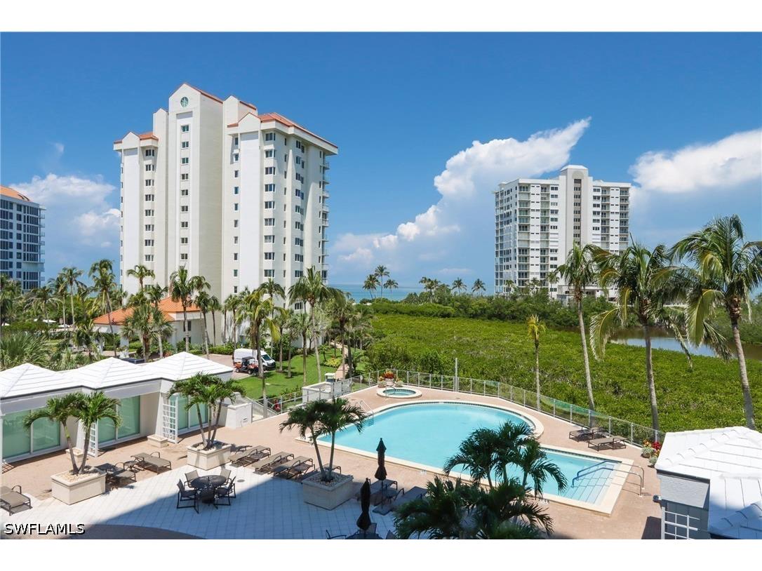 60 Seagate Drive #402 Naples FL 34103 226015549 image3