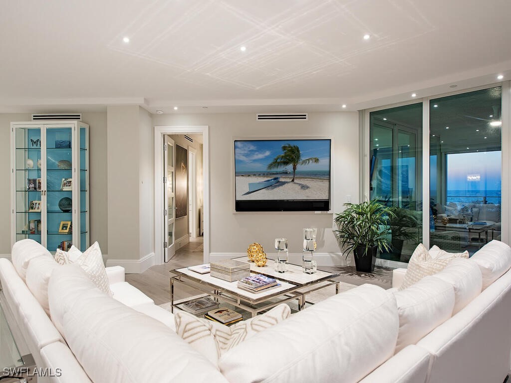 60 Seagate Drive #606 Naples FL 34103 225023411 image7