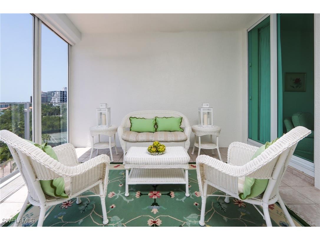 60 Seagate Drive #704 Naples FL 34103 225045328 image23