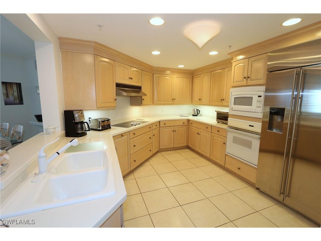 60 Seagate Drive #805 Naples FL 34103 225039368 image11