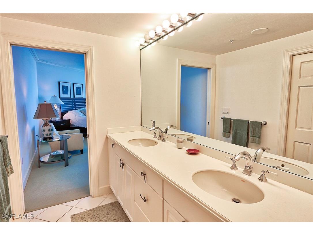 60 Seagate Drive #805 Naples FL 34103 225039368 image19