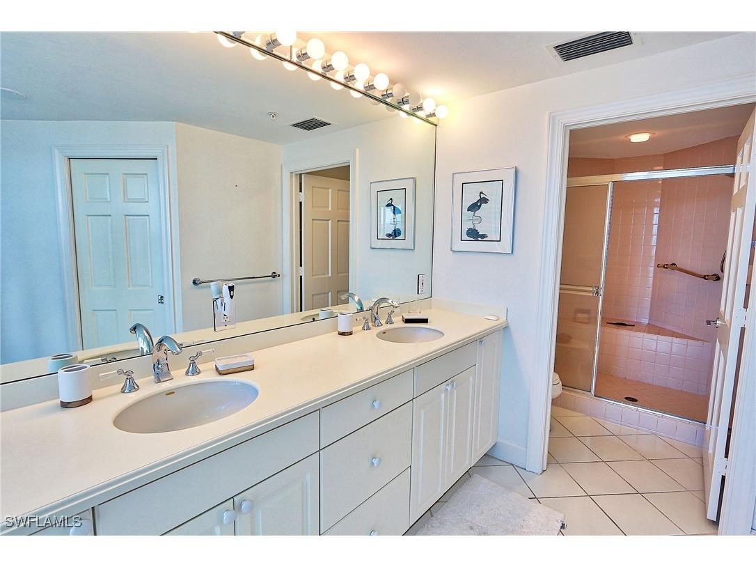 60 Seagate Drive #805 Naples FL 34103 225039368 image23