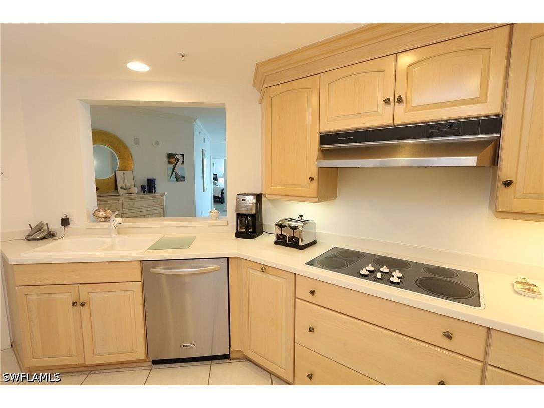 60 Seagate Drive #805 Naples FL 34103 226014356 image12