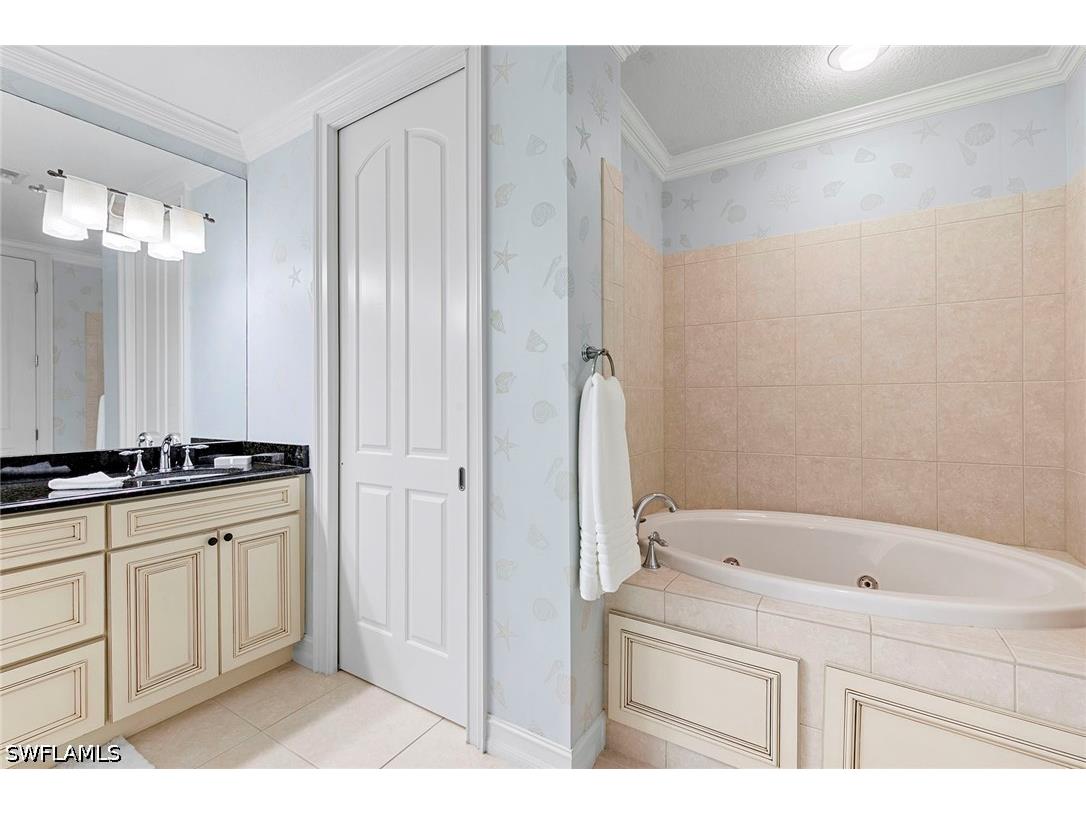 600 5th Avenue S #A-211 Naples FL 34102 226021880 image25