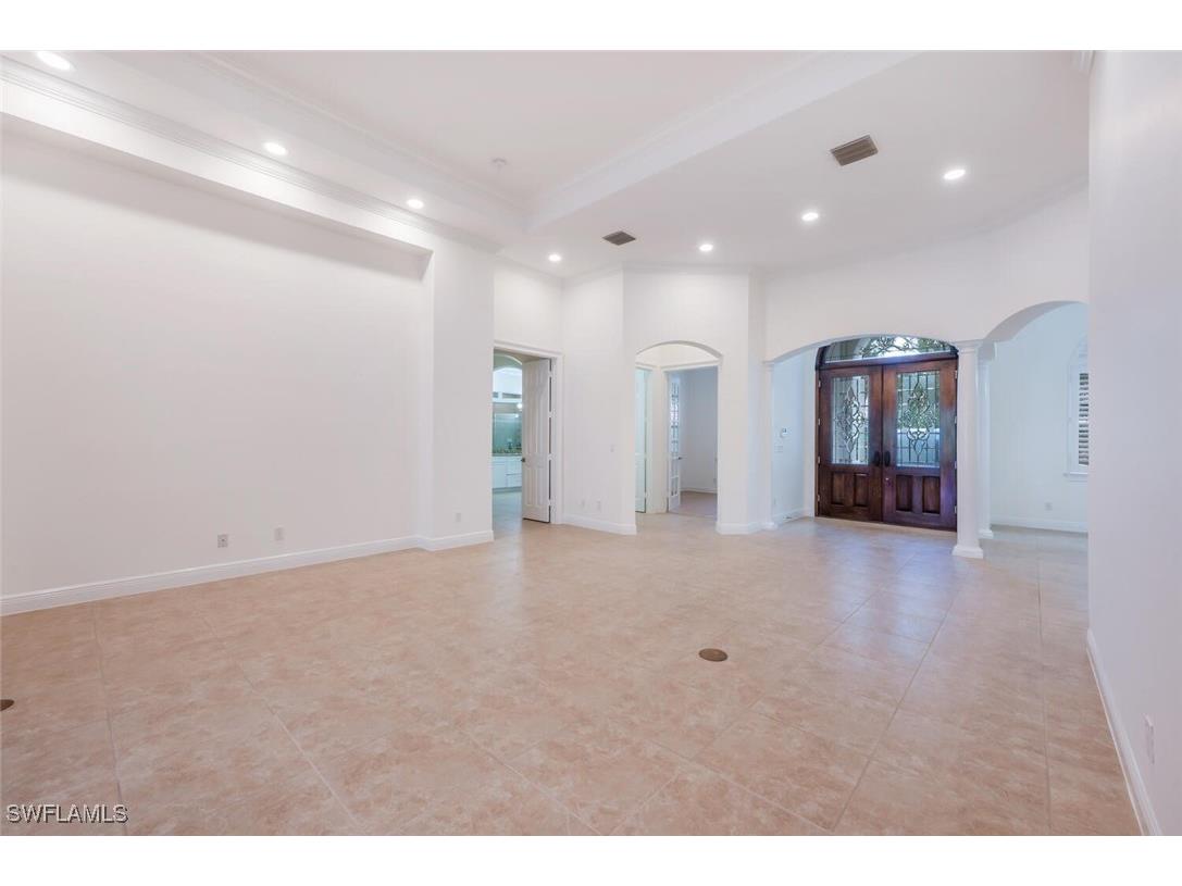 600 6th Avenue N Naples FL 34102 225073152 image11