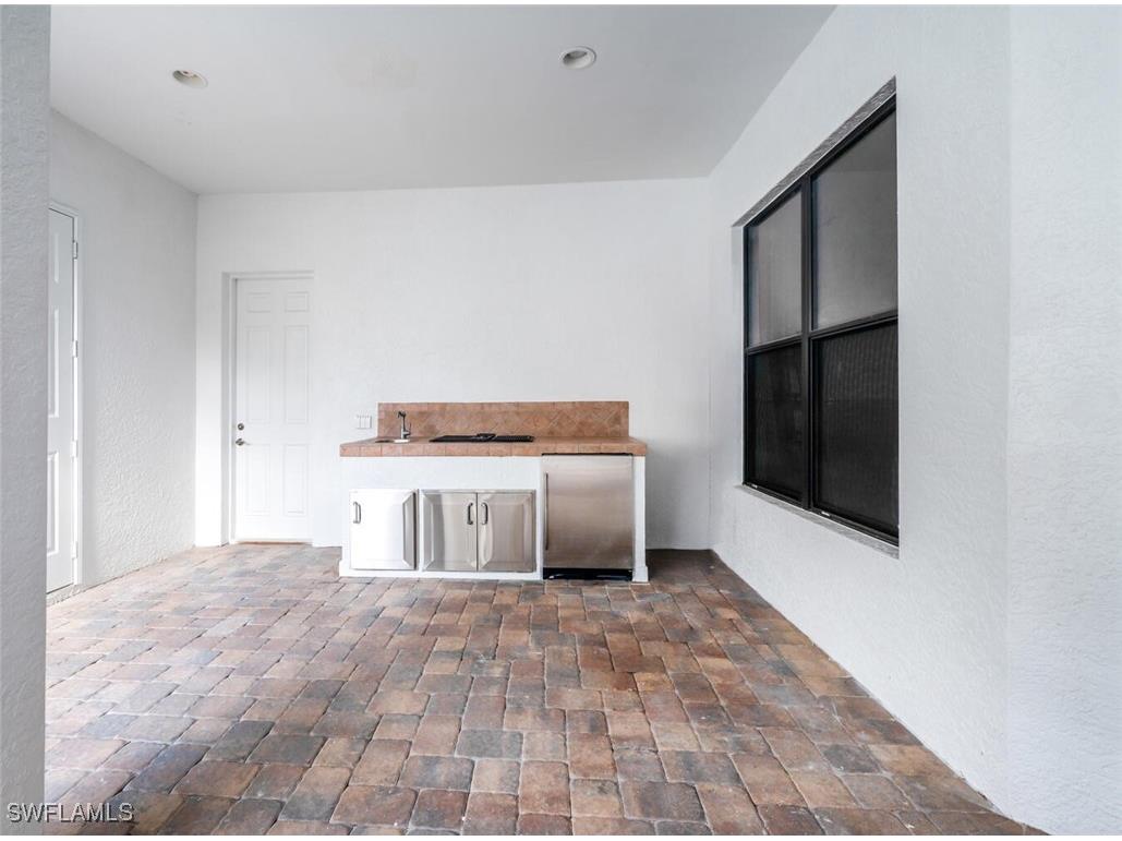 600 6th Avenue N Naples FL 34102 225073152 image42