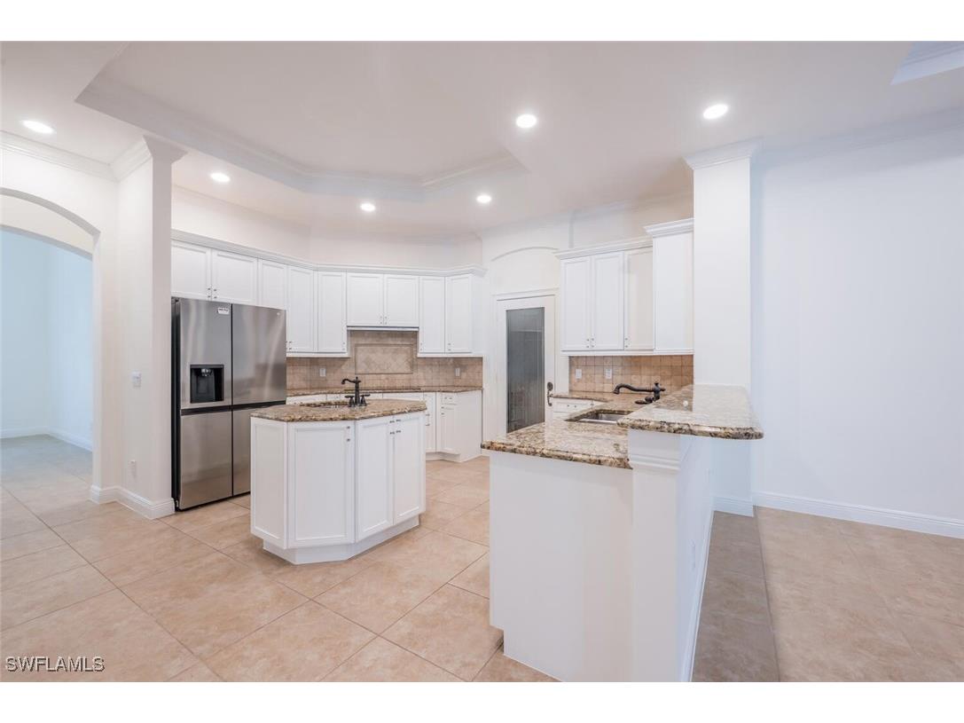 600 6th Avenue N Naples FL 34102 225076526 image15