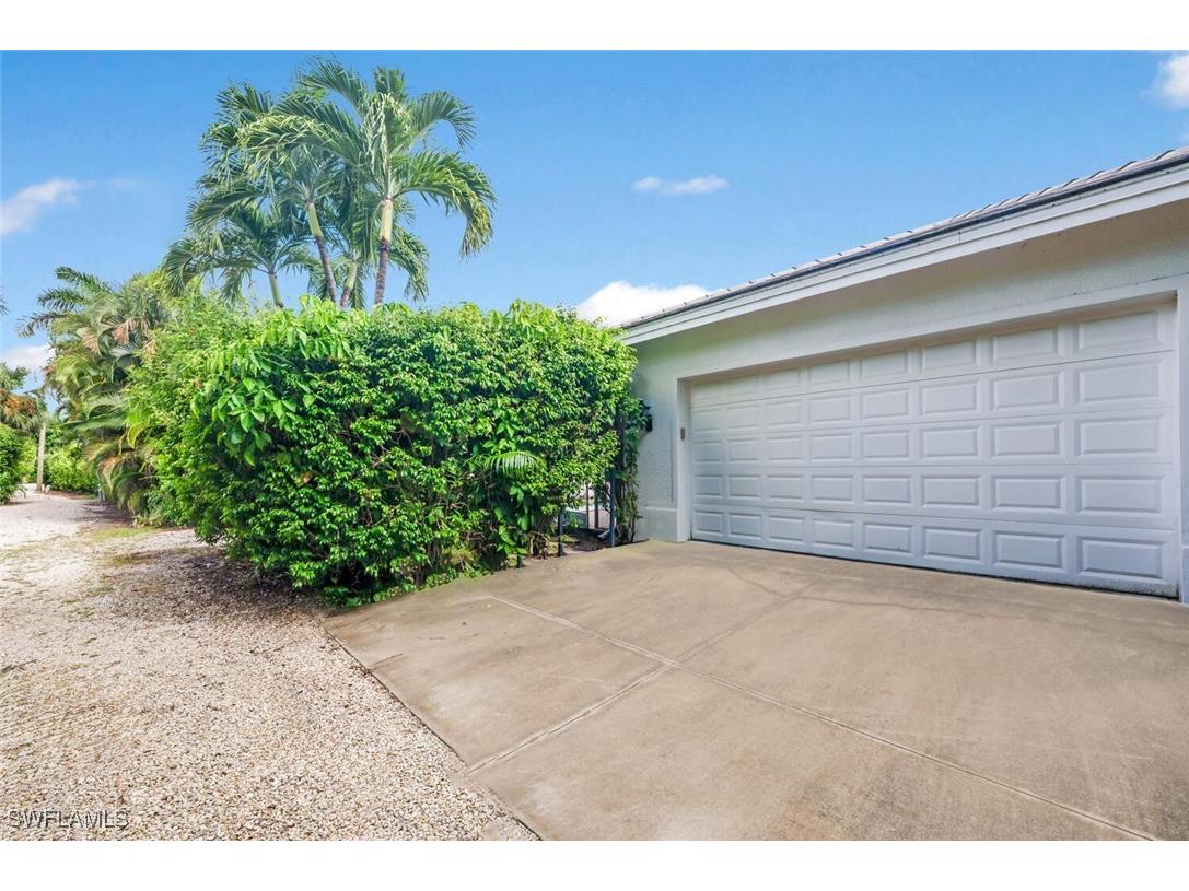 600 6th Avenue N Naples FL 34102 225076526 image44