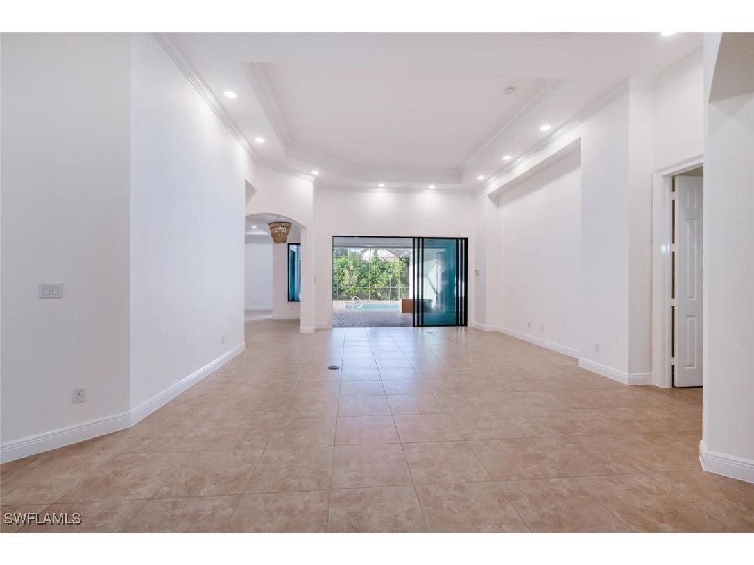 600 6th Avenue N Naples FL 34102 225076526 image7