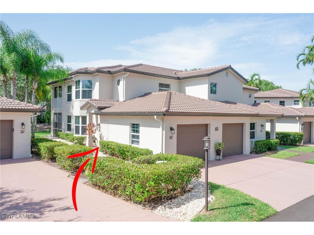 600 Diamond Circle #601 Naples FL 34110 224070026 image1