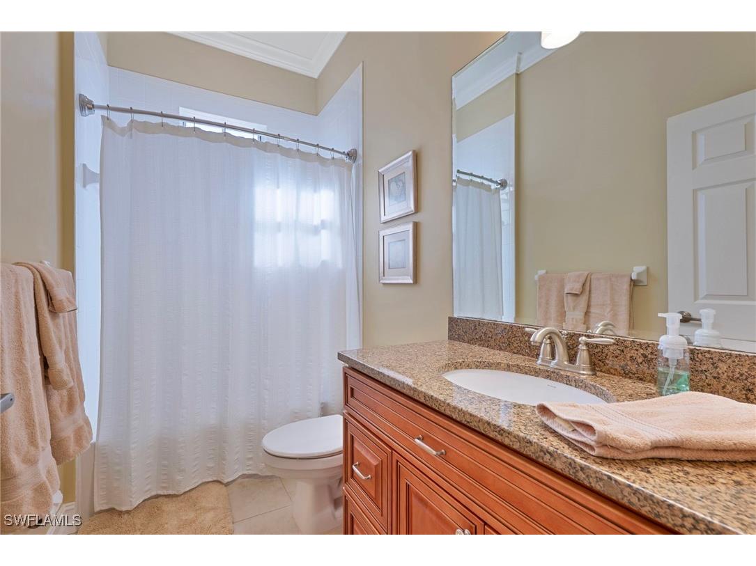 600 L Ambiance Circle #203 Naples FL 34108 226001024 image14