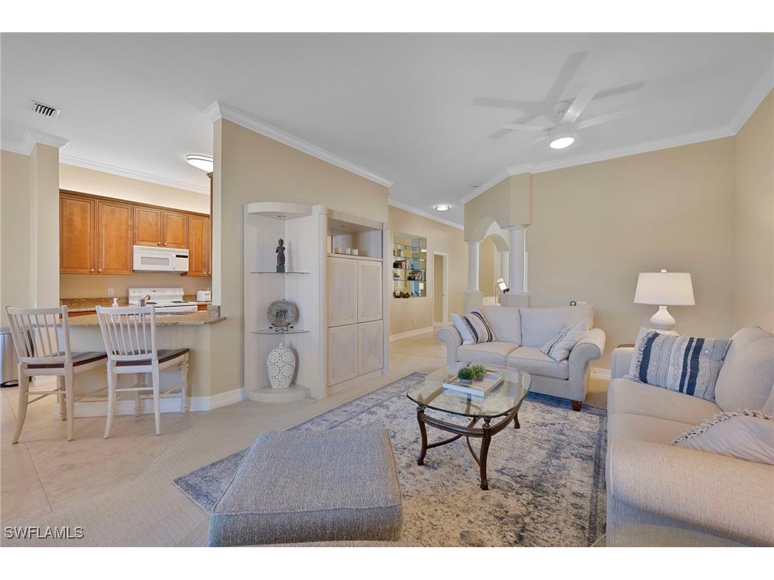 600 L Ambiance Circle #203 Naples FL 34108 226001024 image6