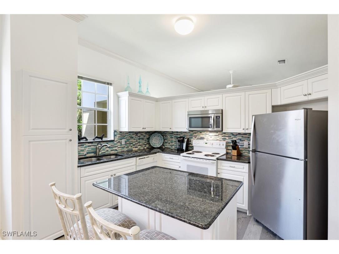 600 L Ambiance Circle #6 Naples FL 34108 225064905 image4