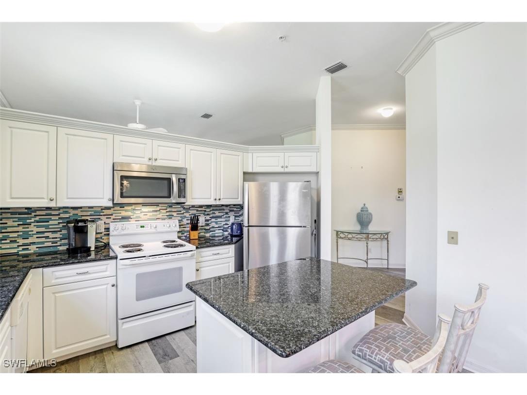 600 L Ambiance Circle #6 Naples FL 34108 225064905 image5