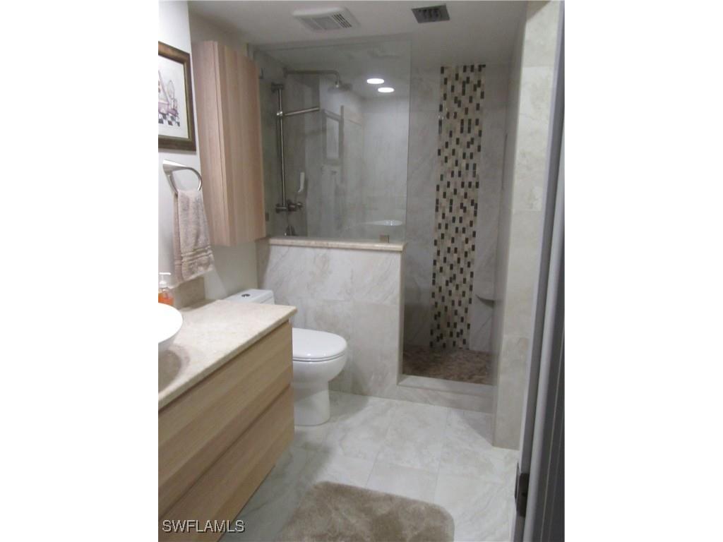 600 Neapolitan Way #211 Naples FL 34103 225076083 image6