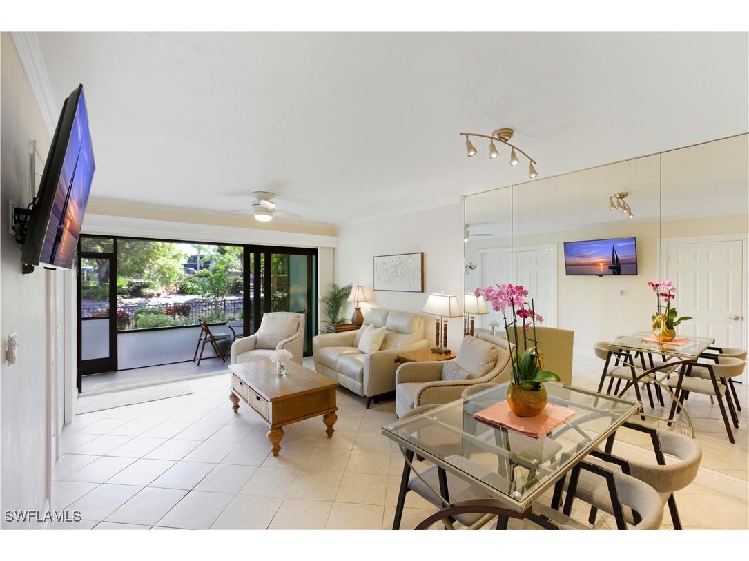 600 Neapolitan Way #105 Naples FL 34103 225077932 image1