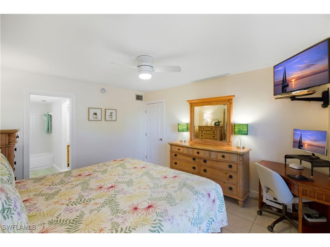 600 Neapolitan Way #105 Naples FL 34103 225077932 image11