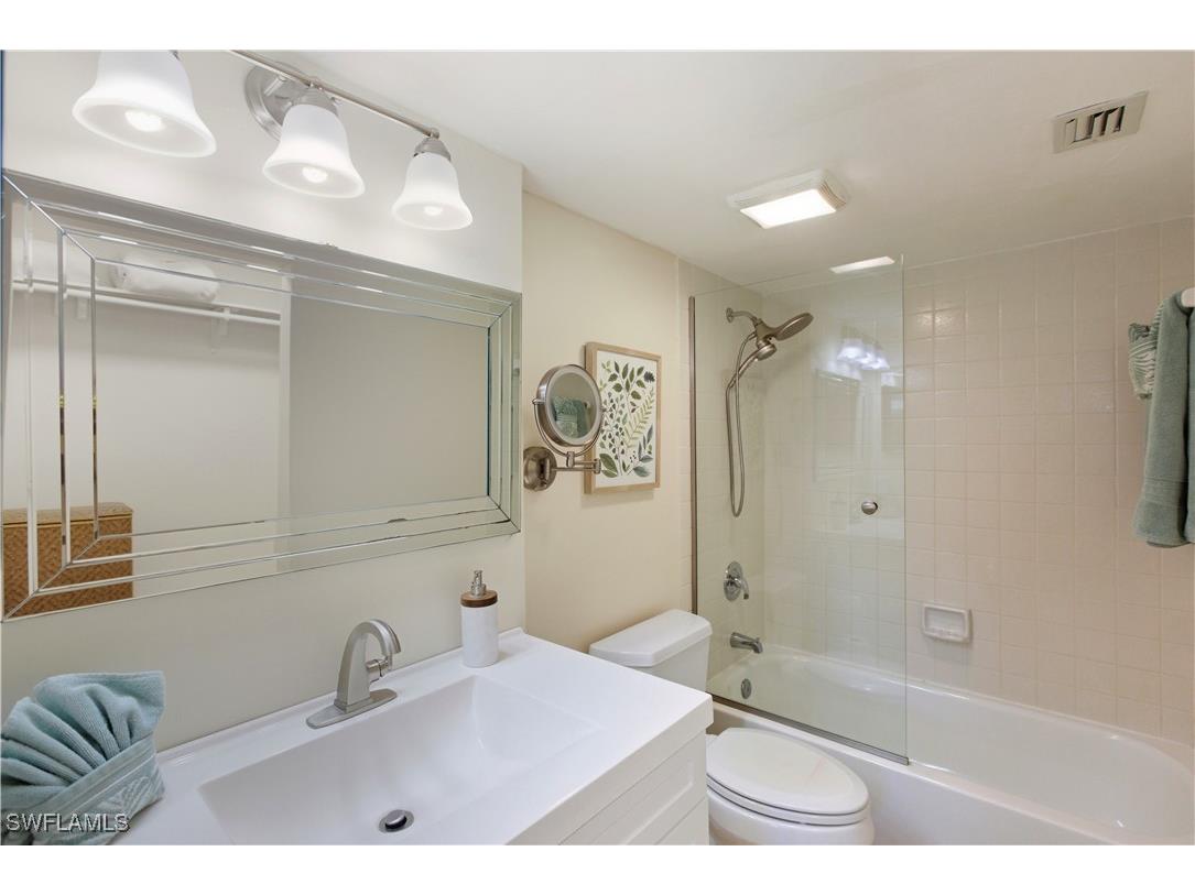 600 Neapolitan Way #105 Naples FL 34103 225077932 image12