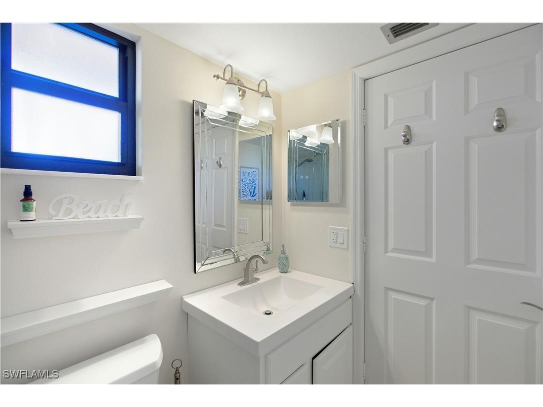 600 Neapolitan Way #105 Naples FL 34103 225077932 image17