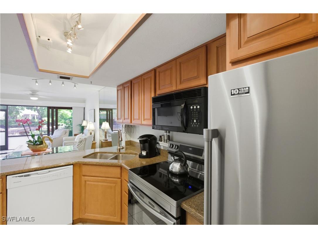 600 Neapolitan Way #105 Naples FL 34103 225077932 image7