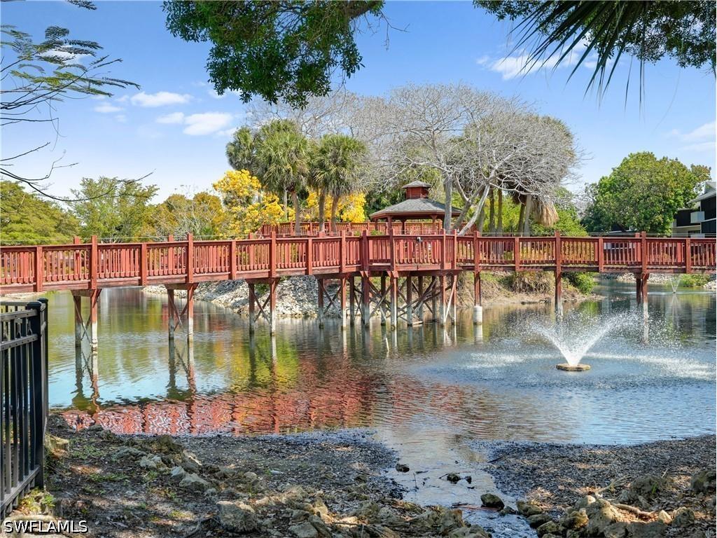 600 Neapolitan Way #127 Naples FL 34103 226012844 image1