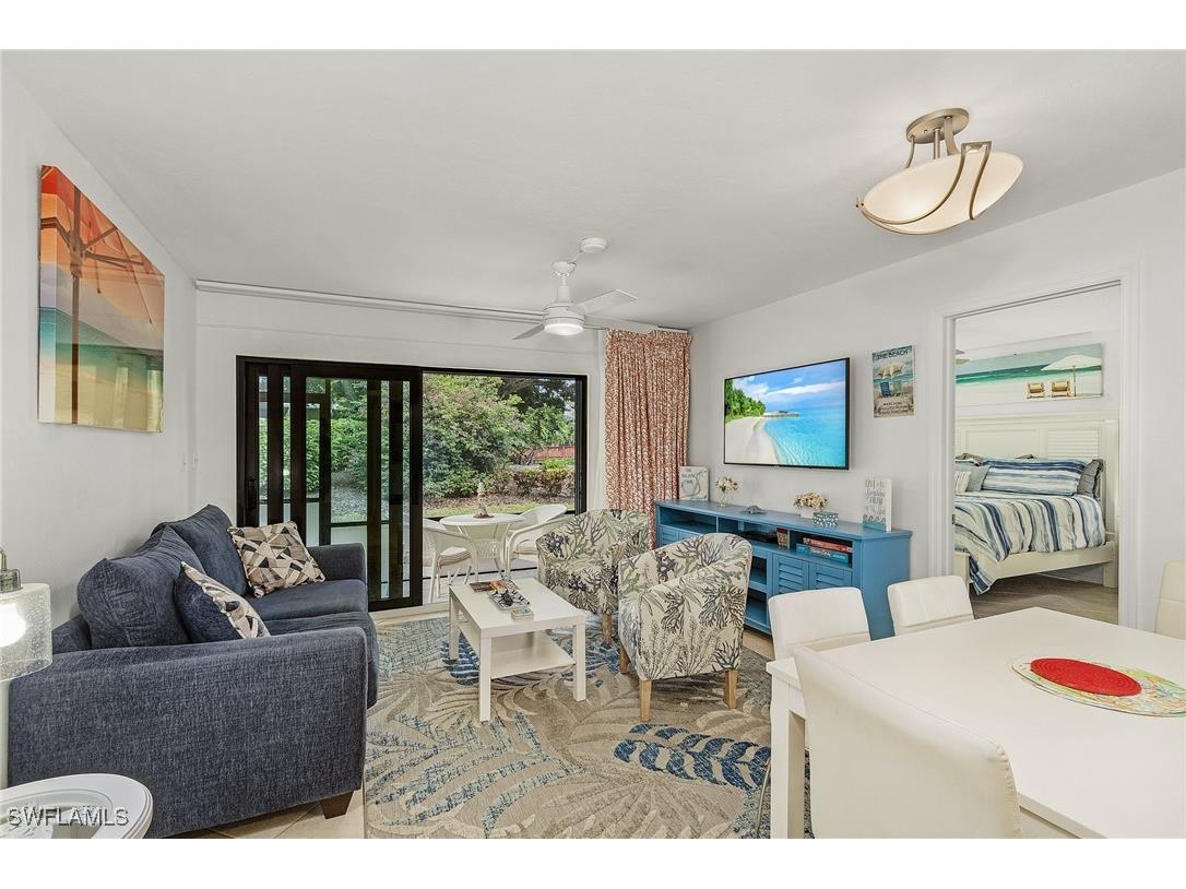 600 Neapolitan Way #132 Naples FL 34103 224076638 image1