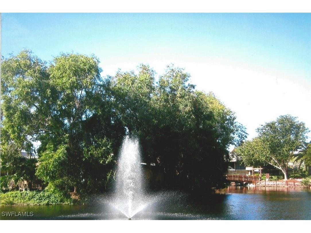 600 Neapolitan Way #147 Naples FL 34103 225076084 image1