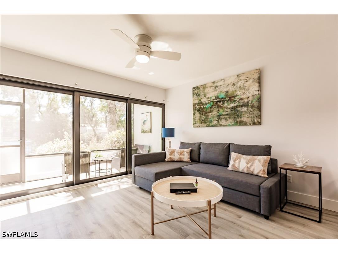 600 Neapolitan Way #152 Naples FL 34103 226018836 image1