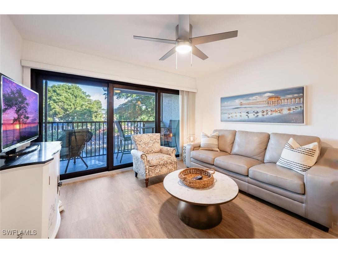 600 Neapolitan Way #205 Naples FL 34103 224083854 image1