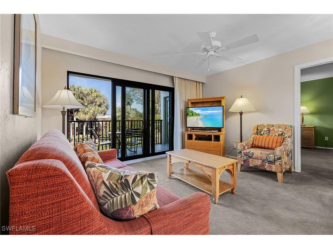 600 Neapolitan Way #236 Naples FL 34103 225008881 image1