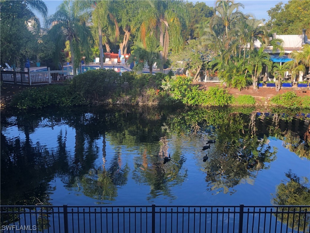 600 Neapolitan Way #243 Naples FL 34103 223085216 image1