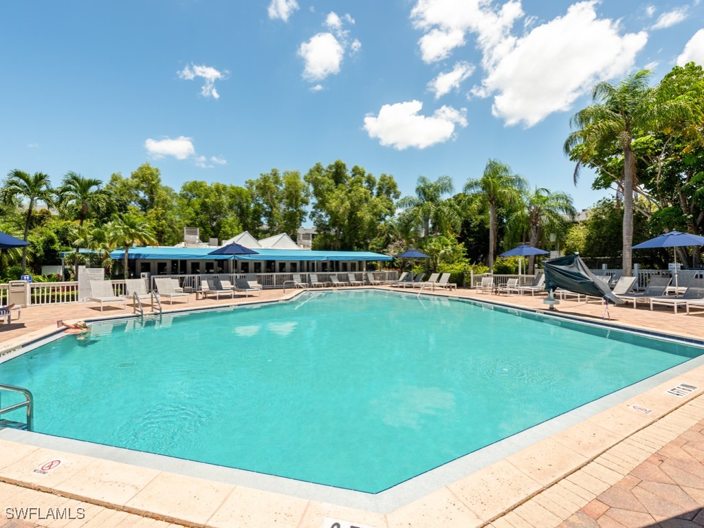 600 Neapolitan Way #251 Naples FL 34103 224066365 image1