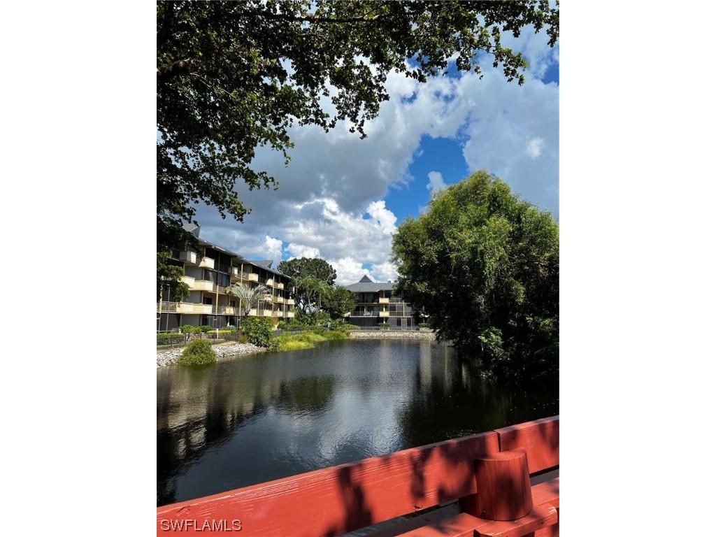 600 Neapolitan Way #335 Naples FL 34103 223011972 image1