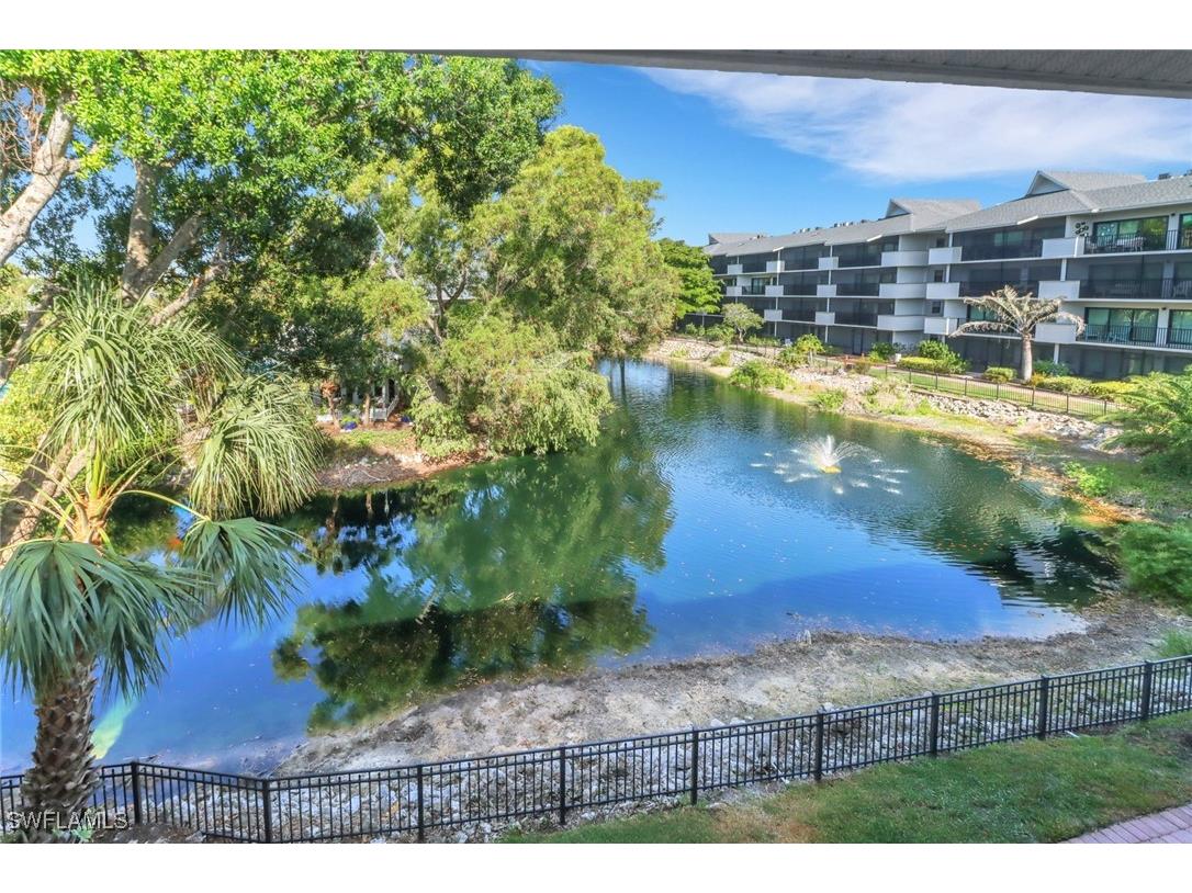 600 Neapolitan Way #345 Naples FL 34103 225043609 image1