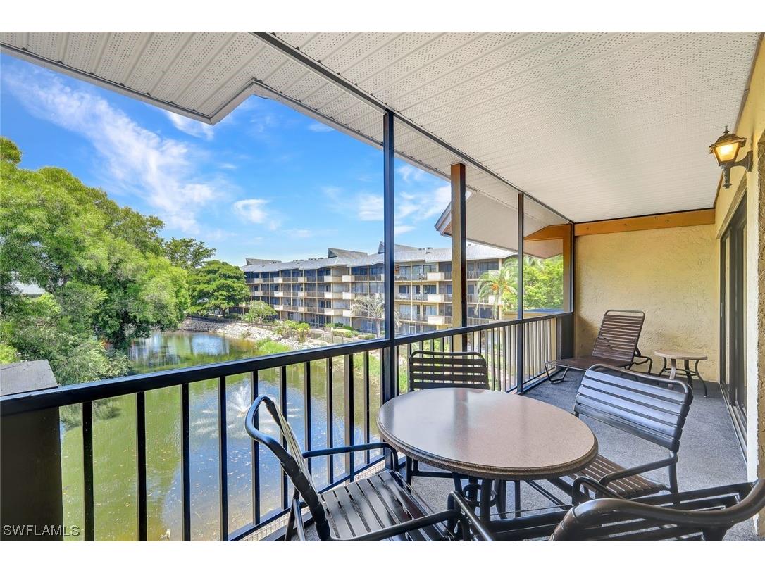 600 Neapolitan Way #346 Naples FL 34103 223053622 image1