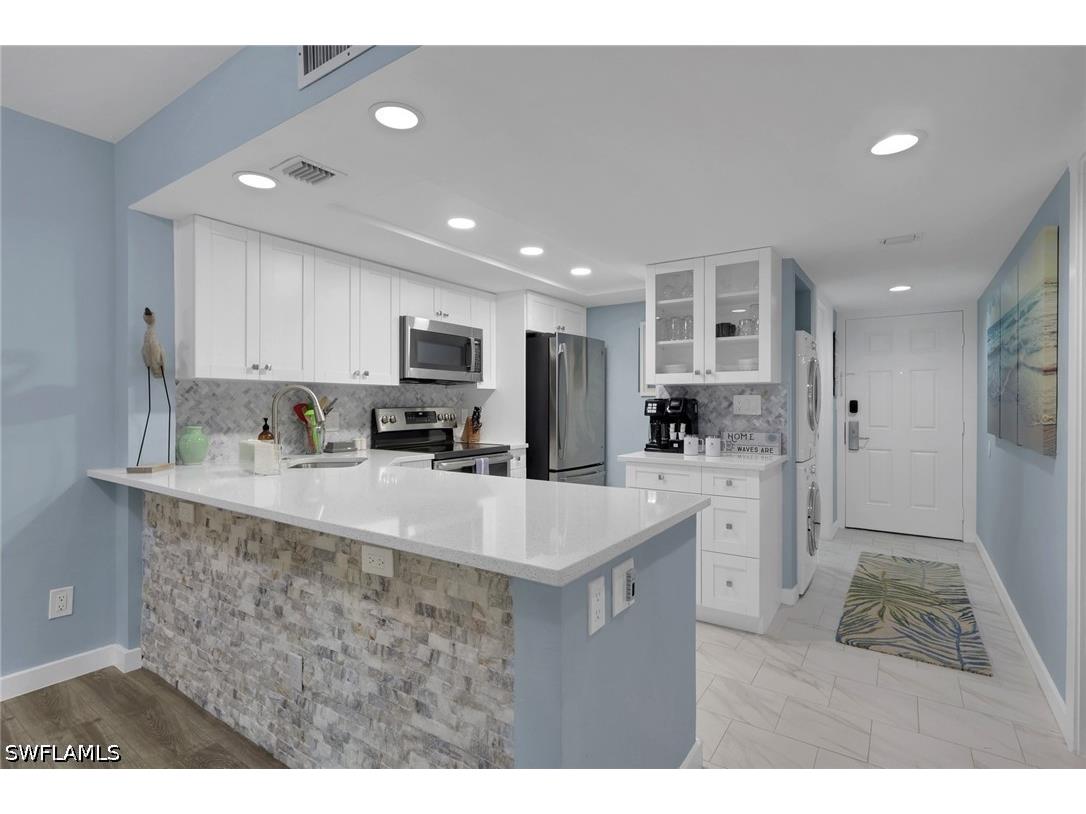 600 Neapolitan Way #357 Naples FL 34103 226015932 image2