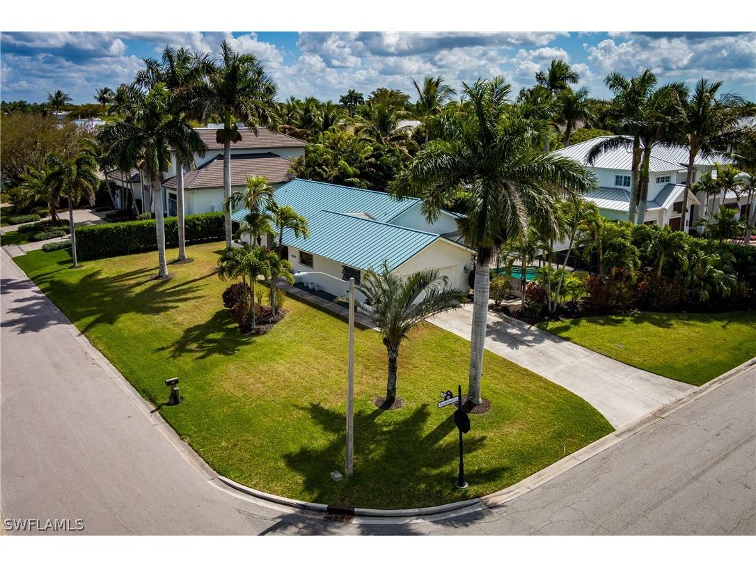600 Parkview Lane Naples FL 34103 226009038 image1