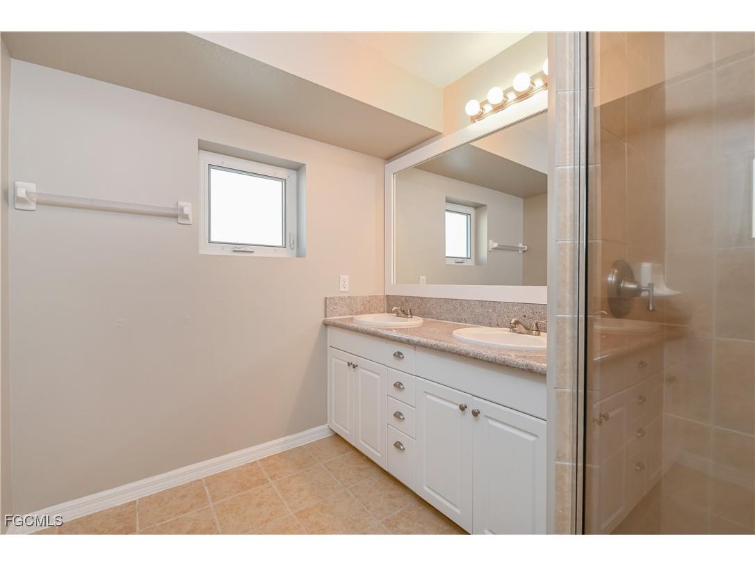 600 SW 18th Terrace Cape Coral FL 33991 2026003953 image11